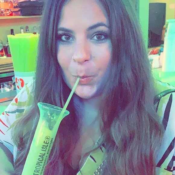 Hey! I’m Amanda ✨ - Picture 8 of 8